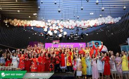 Tiệc tất niên là gì?