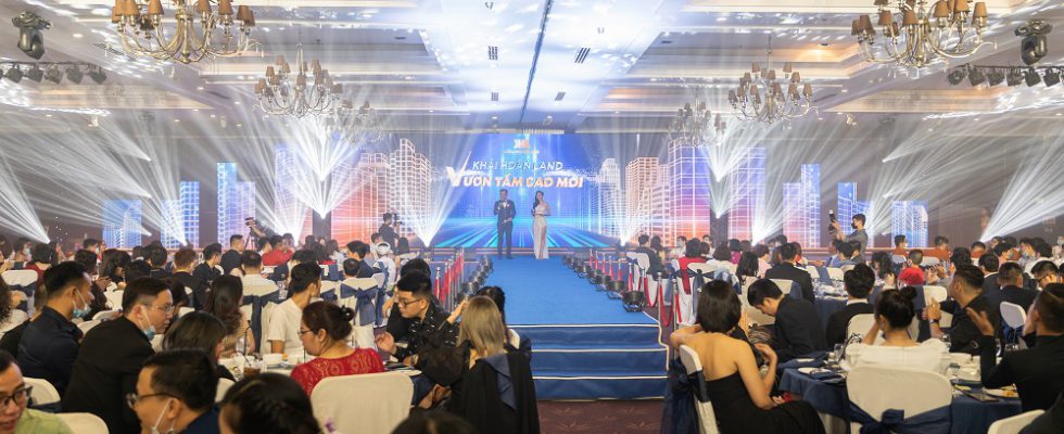 Tiệc tất niên công ty – YEP là một event cực kỳ quan trọng đối với các công ty, doanh nghiệp.