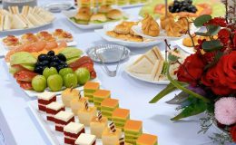 Tiệc ngọt là xu hướng được yêu thích trong ngày khai trương cửa hàng